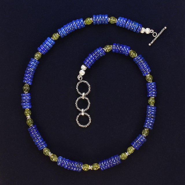 2020s Lapis Lazuli and Peridot Necklace For Sale - Image 5 of 6