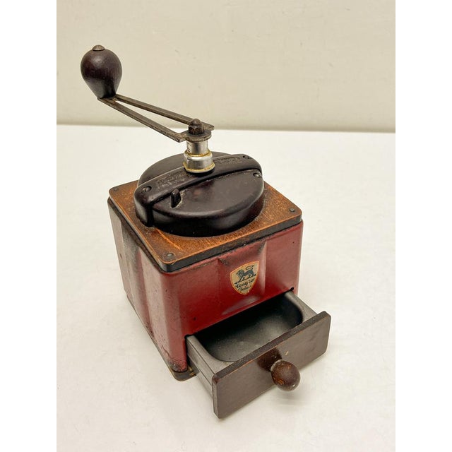 French Red Metal and Bakelite Coffee Grinder from Peugeot, 1940s For Sale - Image 11 of 12