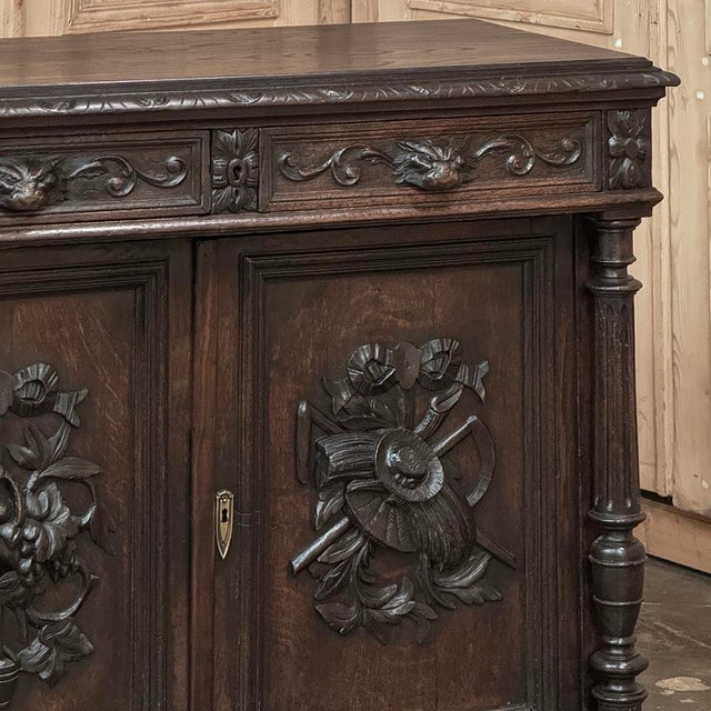 19th Century French Henri II Renaissance Revival Carved Oak Buffet For Sale - Image 10 of 18