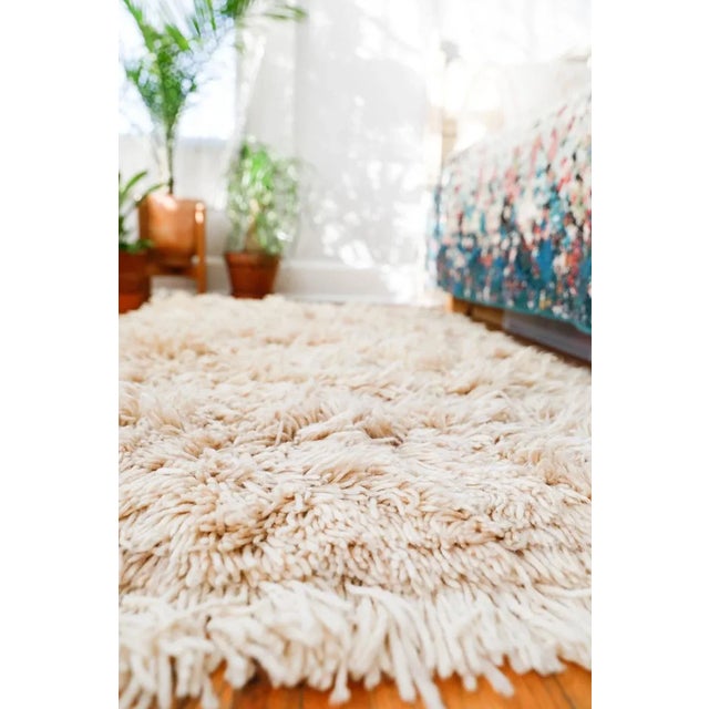 Hand-Knotted Reversible Natural White Shag Moroccan Wool Rug With Sunrise Stripe Back For Sale - Image 12 of 13