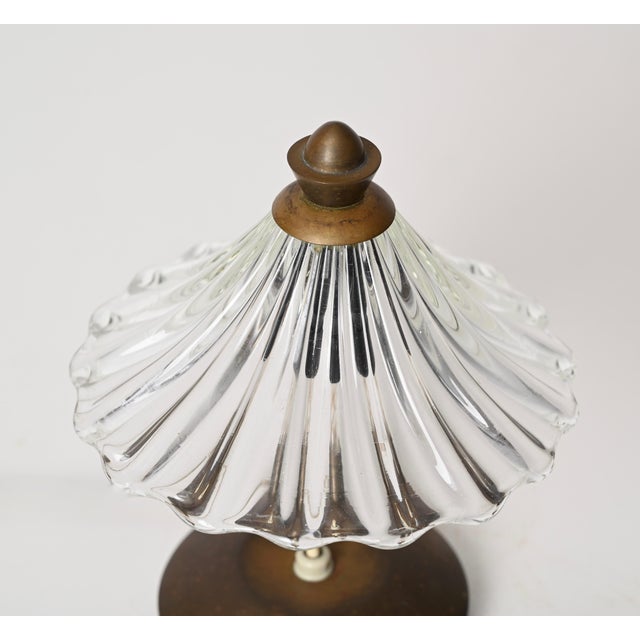 Bellflower Table Lamp in Murano Glass and Brass attributed to Ercole Barovier, Italy, 1940s For Sale - Image 8 of 16