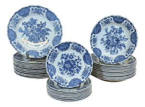 Staffordshire English Porcelain Dinner Service from Ridgway, 1980s, Set of 35