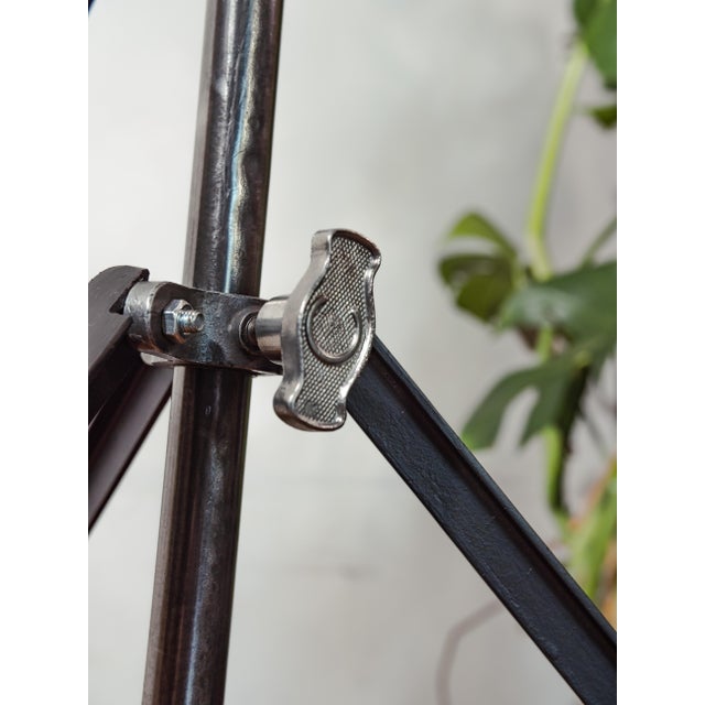 Metal Blue Fresnel Theater Spotlight Floor Lamp on Matching Steel Tripod from A.E. Cremer, Paris, 1950s For Sale - Image 7 of 18