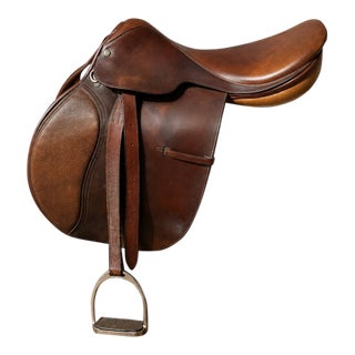 Vintage Crosby Olympic Works English Close Contact Saddle, Made in England For Sale