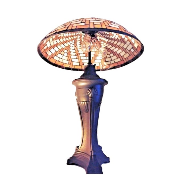 Large Vintage Arts & Crafts Inspired Basket Weave Stained Glass Bronzed Metal Table Lamp For Sale - Image 4 of 6