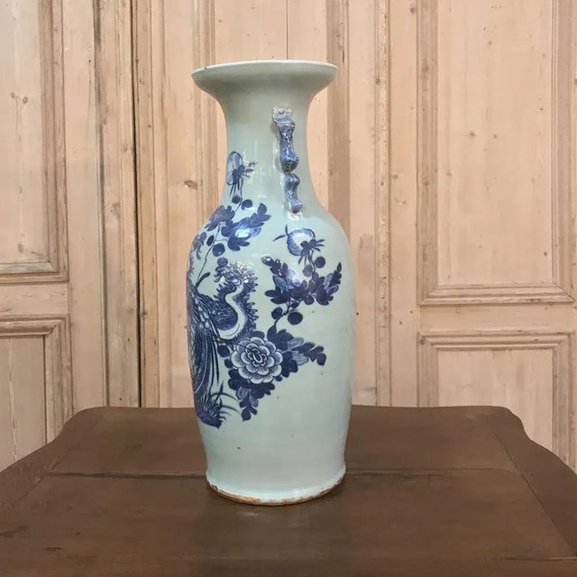 Chinoiserie 19th Century Blue & White Vase For Sale - Image 3 of 11