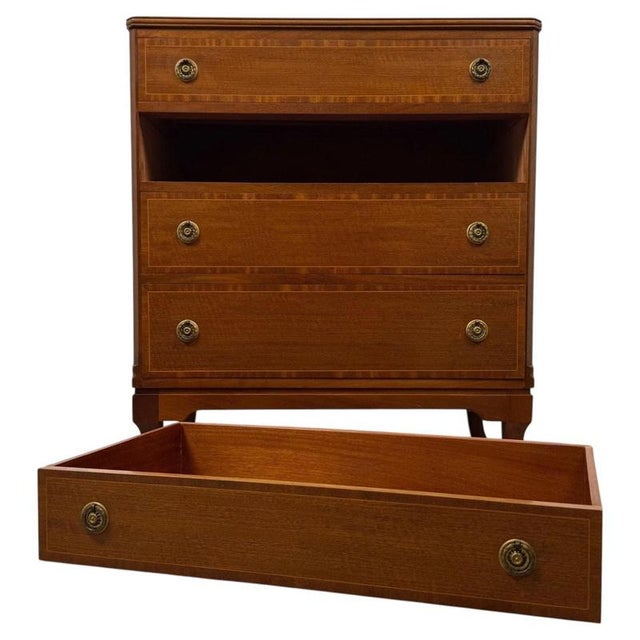 Early 20th Century Antique English Inlaid Mahogany Chest of Drawers, 1890s For Sale - Image 3 of 12