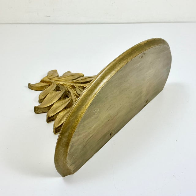 1970s Vintage Hollywood Regency Boho Chic Americana Syroco Wood Gilded Wall Bracket Shelf For Sale - Image 10 of 18