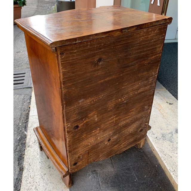 Venetian Chest of Drawers in Walnut and Walnut Burl For Sale - Image 4 of 6