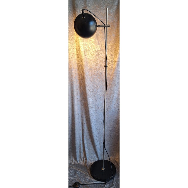 Metal Vintage German Height-Adjustable Floor Lamp with Black Metal Base and Black Lamp Globe on Chrome-Plated Metal Mount, 1970s For Sale - Image 7 of 7