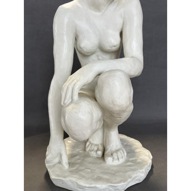 White Porcelain Sculpture of Squatting Woman by Fritz Klimsch for Rosenthal, 1940 For Sale - Image 8 of 10