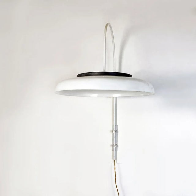 White Italian Modern Metal and Acrylic Glass Adjustable Wall Arm Lamp, 1970s For Sale - Image 8 of 18