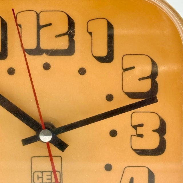 1970s Space Age Amber Yellow Wall Clock from Cea, 1970s For Sale - Image 5 of 14