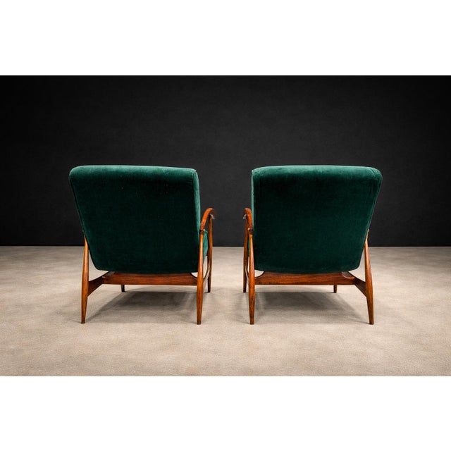 Pair of Armchairs in Brazilian Hardwood & Green Velvet by Liceu De Artes E Ofícios, 1960s For Sale - Image 10 of 13