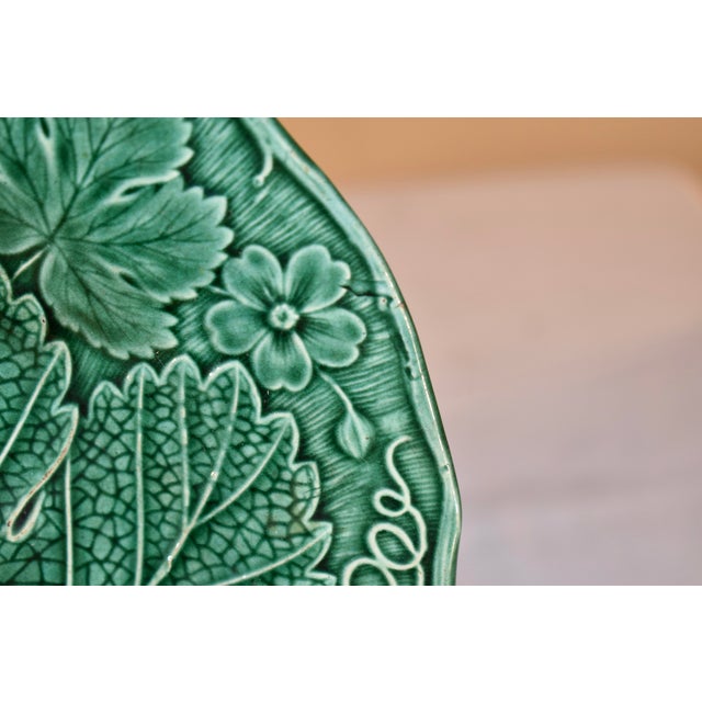 Ceramic Pair of 19th Century Majolica Leaf Plates From England For Sale - Image 7 of 11