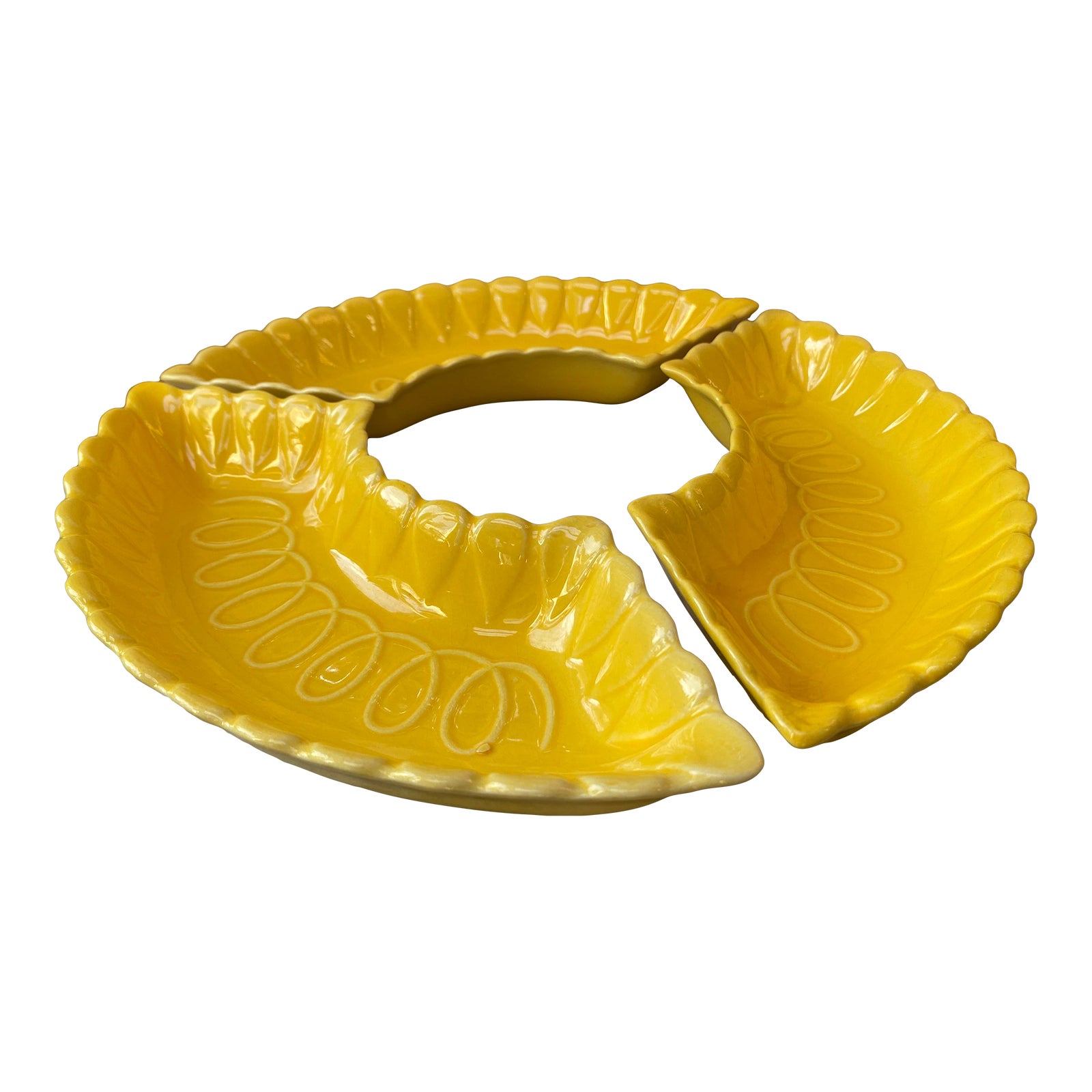 Vintage California Pottery Yellow Ruffled Serving Trays - Set of 3 ...