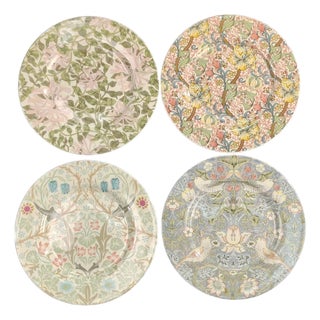 Spodes Ceramic Dinner Plate With Floral and Botanical Patterns - Set of 4 For Sale