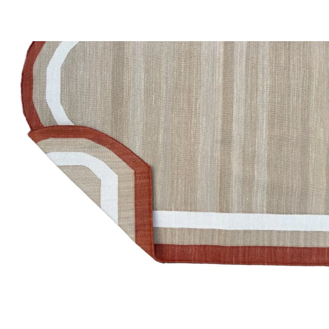 Casa Cosima Not Yet Made - Made To Order Handmade Cotton Area Rug Natural Vegetable Dyed Flat Weave Beige Scalloped Rug Terracotta Border - 8'x10' For Sale - Image 4 of 11