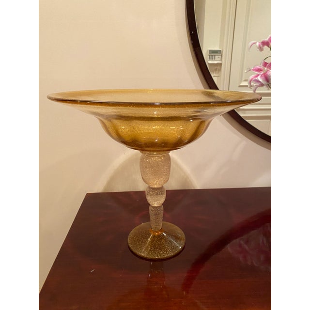 1980s 1980s Murano Style Glass Centerpiece Pedestal Bowl With Gold Leaf Speckles For Sale - Image 5 of 10