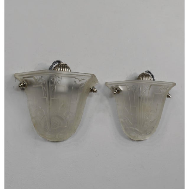 Metal Hettier Vincent & Hanots French Art Deco Floral Frosted Glass Wall Sconces 1930s - Set of 4 For Sale - Image 7 of 13