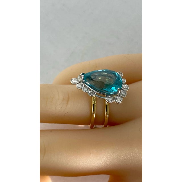 18 Karat White Yellow Gold Cocktail Ring Pear Apatite and Diamonds 10.05 Carat Size 5.5 For Sale - Image 10 of 13