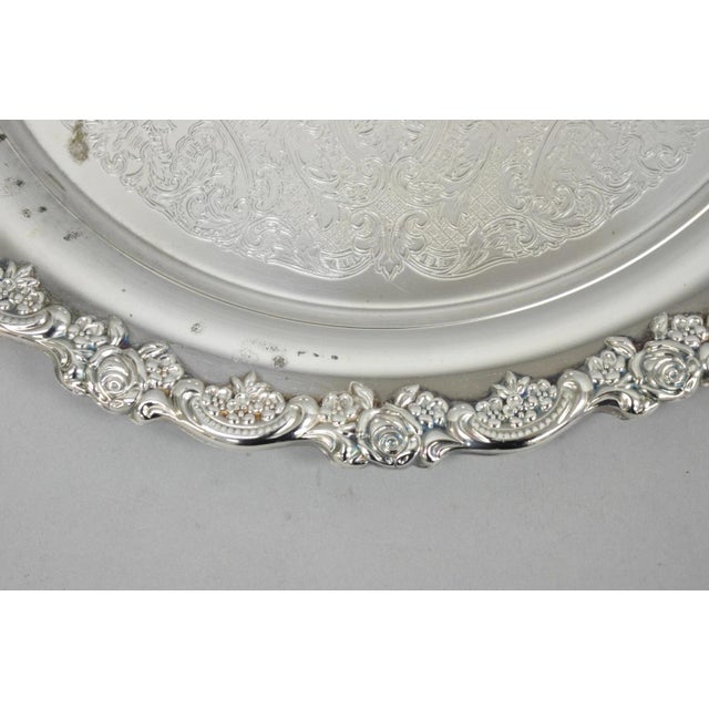 Vintage Oneida Silver Plated Round Twin Handle Serving Platter Bar Tray For Sale In Philadelphia - Image 6 of 16