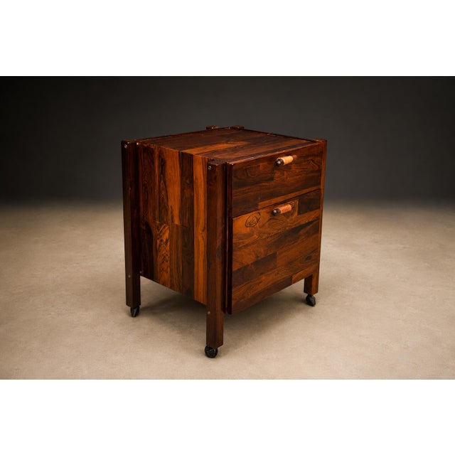 Brown Brazilian Modern Filing Cabinet / Side Table on Casters in Rosewood, Jorge Zalszupin, 1960s For Sale - Image 8 of 15