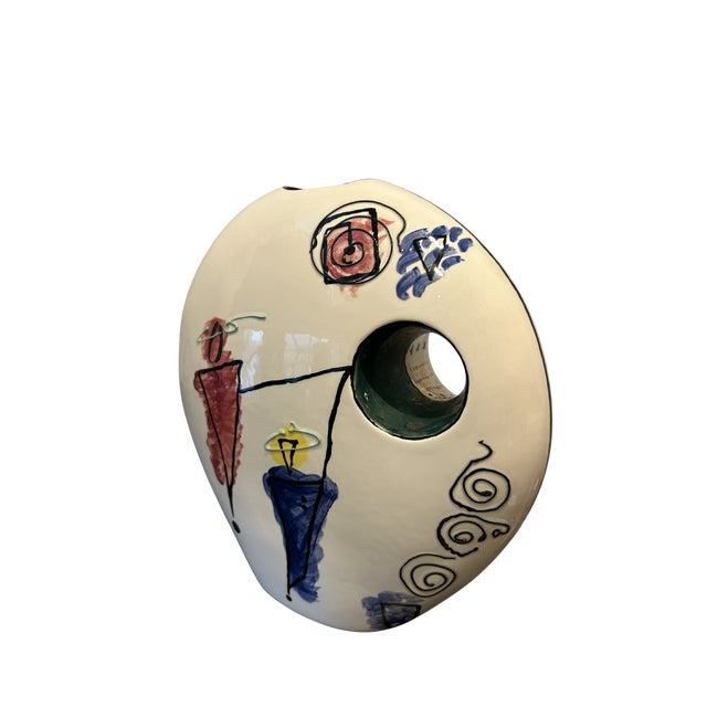 Off-white Late 20th Century MCM Abstract Face Vase – Contemporary Studio Art Ceramic Sculpture With Sculptural Cutout, Picasso-Inspired Design For Sale - Image 8 of 10