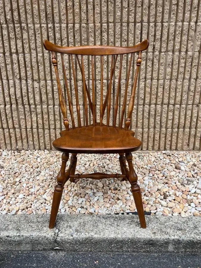 Late 20th Century Ethan Allen Set of Five Solid Maple Windsor