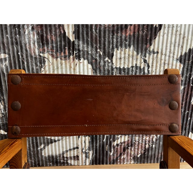Mid 20th Century 1970's Pair of Spanish Leather and Wood Armchairs For Sale - Image 5 of 7