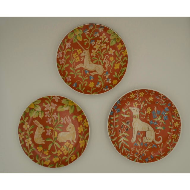 Gothic Mid 20th Century Set of 11 Flemish Tapestry Animal Decorative Plates by Seymour Mann, Medieval Revival For Sale - Image 3 of 5