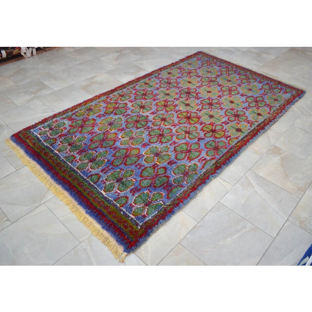 1940s Vintage Turkish Oushak Rug Hand Knotted High Pile Area Rug - 4′10″ × 8′5″ For Sale - Image 4 of 12