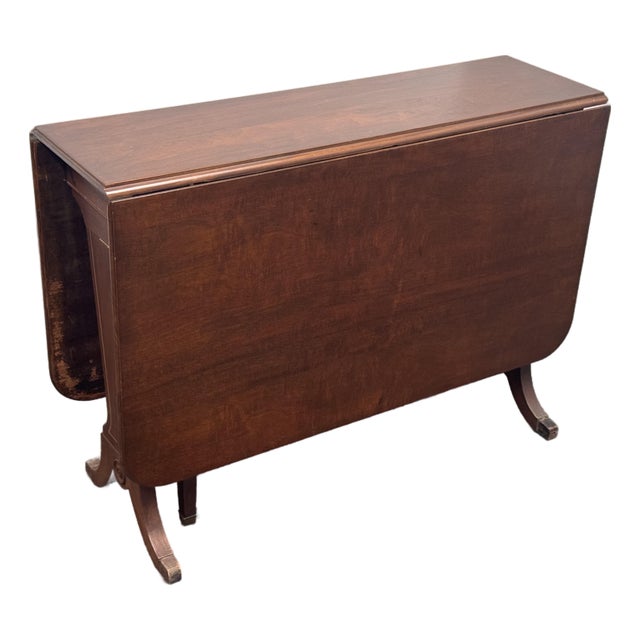 Federal Style Mahogany Drop-Leaf Gateleg Dining Table, Vintage For Sale