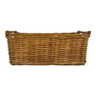 1900s Antique American Wicker Basket With Wooden Handles For Sale