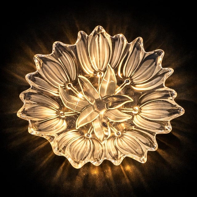 Modern Vintage Frosted Floral Art Glass Centerpiece Bowl – Sculptural Tulip Petal Design – 12” Palm Beach / Hollywood Regency Catch-All For Sale - Image 3 of 10