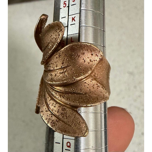 Metal 1990s JCM Jacmel Goldtone Sterling Silver Feather Ring Italy For Sale - Image 7 of 7