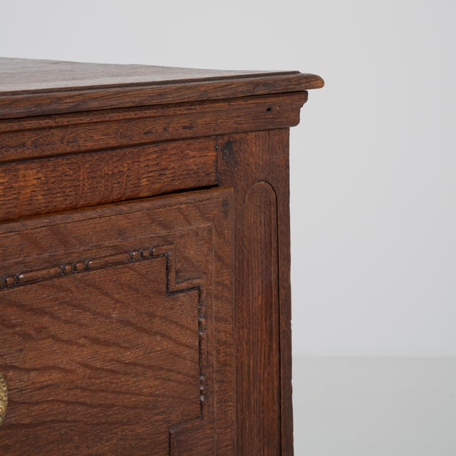 Louis XVI Chest Of Drawers In Original Patina For Sale - Image 4 of 13
