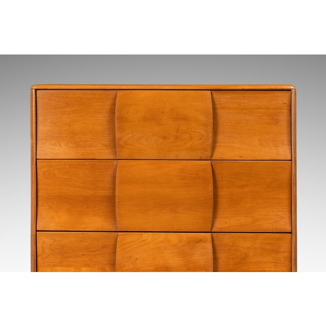 Mid-Century Modern Art Deco "Kohinoor" Four-Drawer Highboy Dresser Chest of Drawers in Birch by Heywood Wakefield, Usa, C. 1950s For Sale - Image 11 of 18