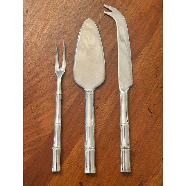 Mid-Century Modern Vintage Hollywood Regency Faux Bamboo Silver Plate Charcuterie & Cheese Serving Set - 3 Pieces For Sale - Image 3 of 8