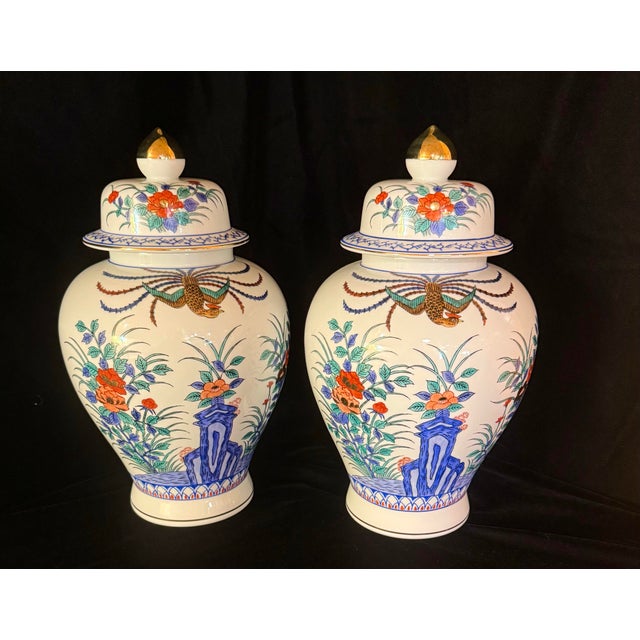 White Pair of Mid 20th Century United China Collectors Series Porcelain Ginger Jars For Sale - Image 8 of 12
