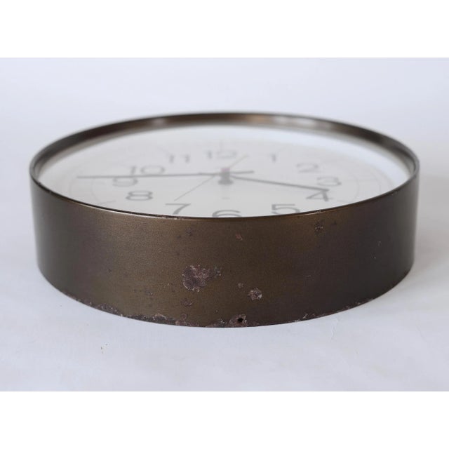 Wood 1950s Large Industrial Mid-Century Modern Howard Miller Metal School Clock For Sale - Image 7 of 13