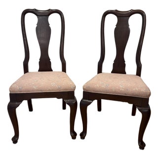 1990s Ethan Allen Georgian Court Solid Cherry Traditional Style Dining Side Chair 11-6211 - Set of 2 For Sale