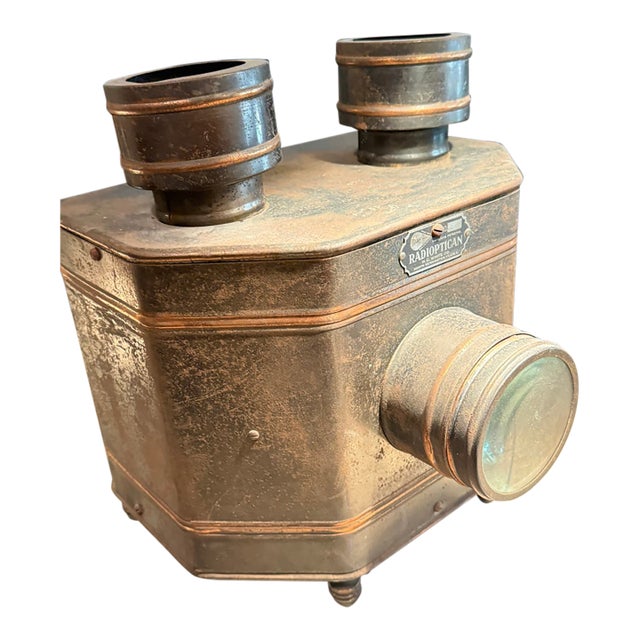Rare 1910s Antique h.c. White Co. “Radioptican” Magic Lantern Projector For Sale