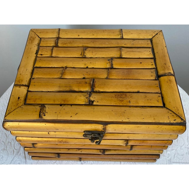 Tan Vintage Bamboo Jewelry Box or Keepsake Chest in Natural Bamboo, Asian-Inspired For Sale - Image 8 of 9