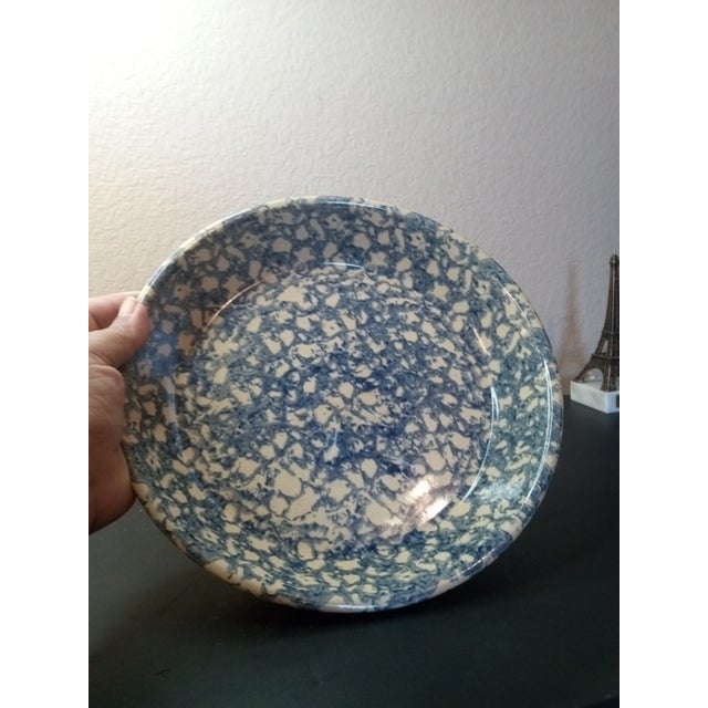 1960s Robinson Ransbottom Pottery Roseville Oh Spongewear Pie Platter For Sale - Image 4 of 4