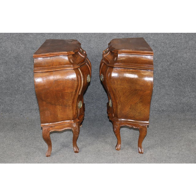 Pair of Antique Italian Baroque Style Brass Mounted Bombe Nightstands For Sale - Image 4 of 15