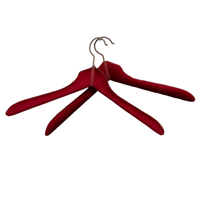 Mid-Century Modern Vintage Hall Set in Red Velvet, 1960s, Set of 7 For Sale - Image 3 of 13