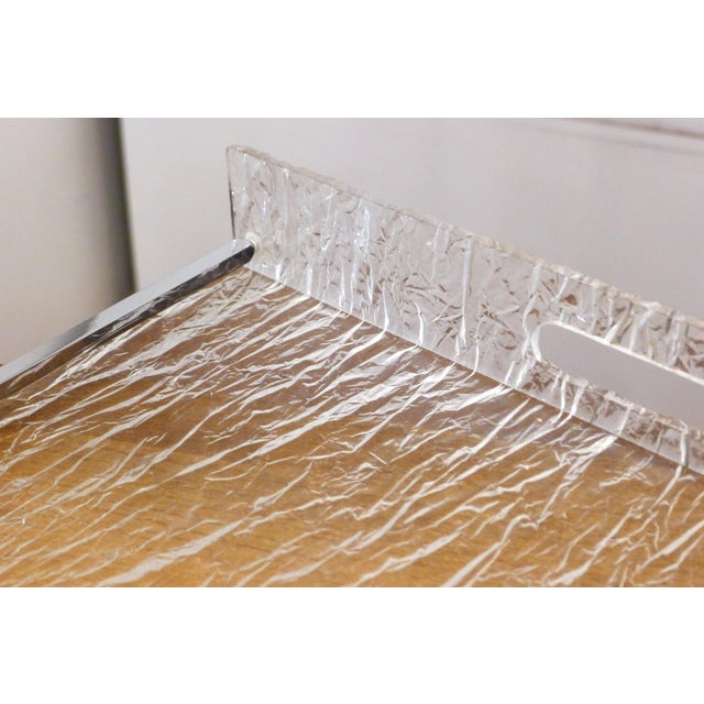 1970s Large Vintage Serving Tray in Frosted Acrylic Glass with Chrome Trim, 1970s For Sale - Image 5 of 17