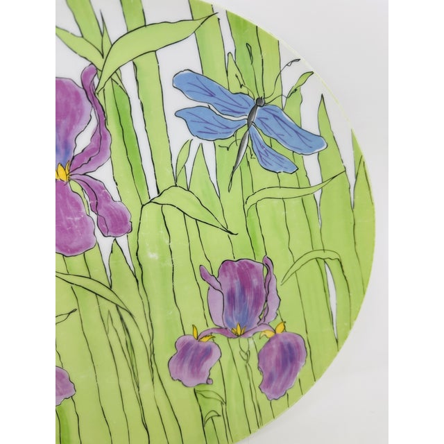 Vintage 70s Franci Villa Vanilla Palm Beach Dinnerware Set | 4 Dinner Plates & 2 Mugs | MCM Floral Ceramic Taste Setter Collection for Amm For Sale - Image 12 of 17