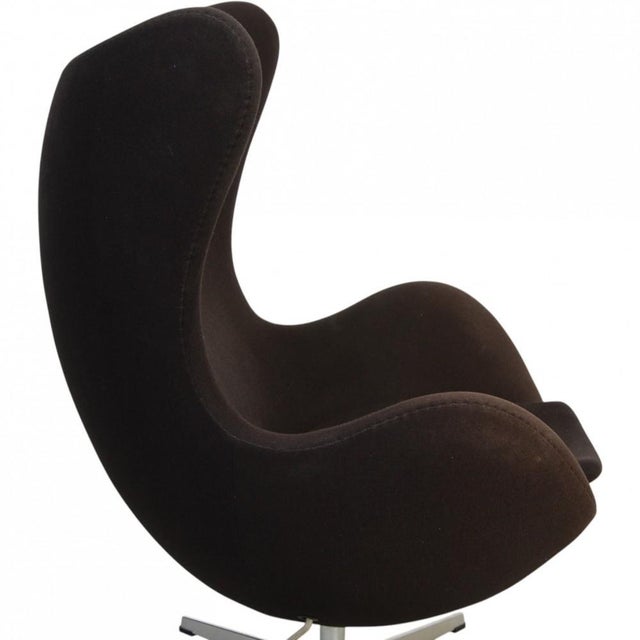 Egg Chair in Black Fabric by Arne Jacobsen, 2012 For Sale - Image 11 of 18